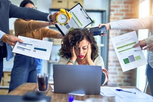 Office Ageing: Benarkah Kantor Bikin Kulit Kusam?