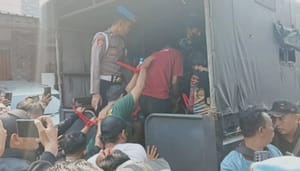 Gerebek Kampung Narkoba Jalan Kunti Surabaya, 15 Orang Positif Sabu Diamankan