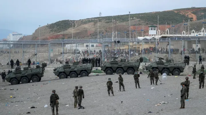 Ribuan Migran Masuk Ceuta, Spanyol Kerahkan Militer