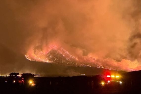 Bromo Ditutup Total, Api Meluas dan Wisata Terhenti