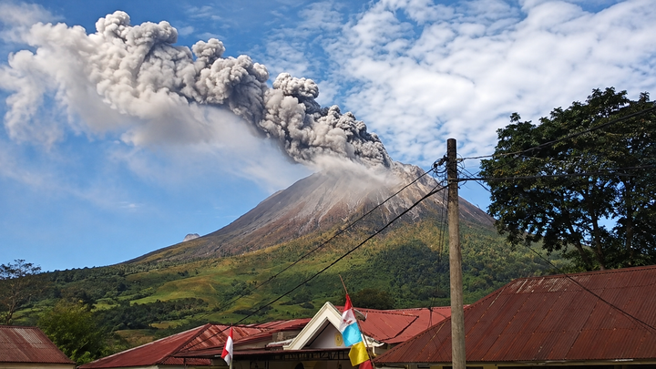 Gunung Sinabung Erupsi, Abu 3.500 Meter
