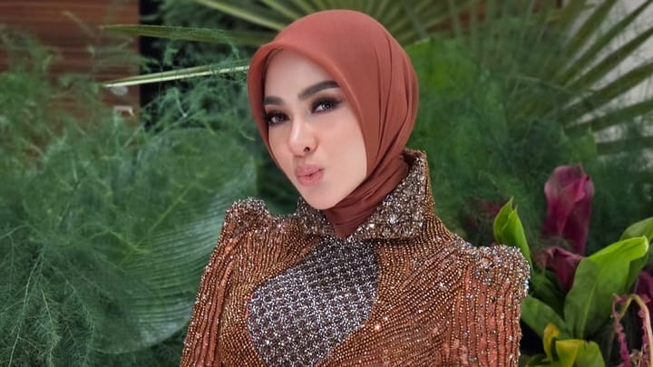 Perdana Live TikTok, Syahrini Tembus 130 Ribu Penonton dan 7 Juta Likes