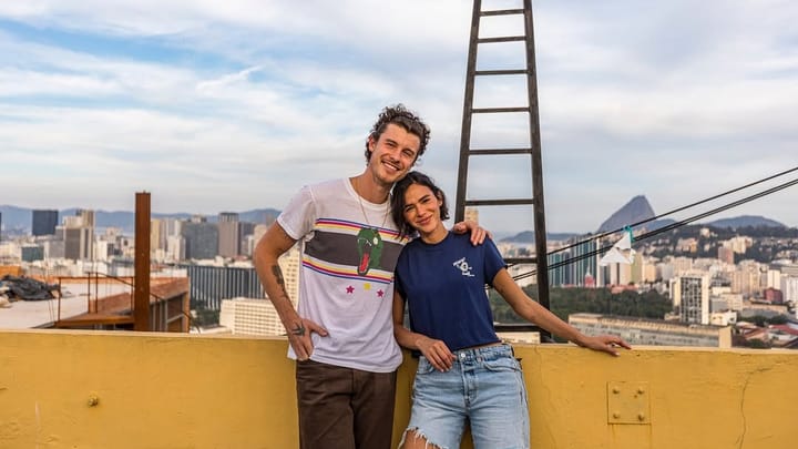 Shawn Mendes 'Go Public' dengan Bruna Marquezine