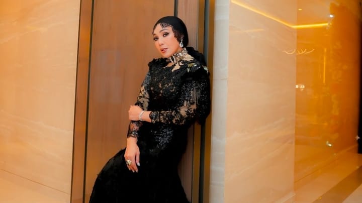 Dituduh Jadi Selingkuhan Andre Taulany, Dewi Gita Santai Lempar Candaan
