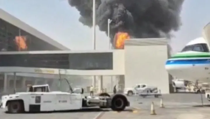 Maskapai saudia rusak, Serangan di Bandara Riyadh Tewaskan Tiga Warga Saudi