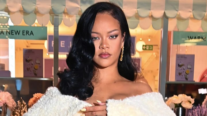 Rihanna Jadi Host Live Shopping TikTok, Tembus 1,2 Juta Penonton