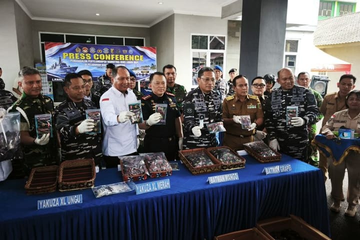 TNI AL Gagalkan Pengiriman Vape Diduga Narkoba Setara Rp34,9 Miliar