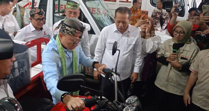 Tinjau KDKMP Sidoarjo, Zulhas Targetkan 35 Ribu Titik Aktif Bulan ini