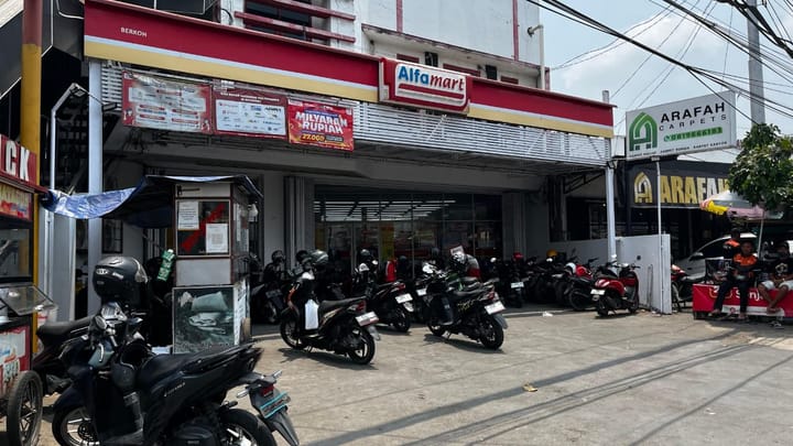 Layak Ditiru, 159 Alfamart di Banyumas Kini Gratis Parkir
