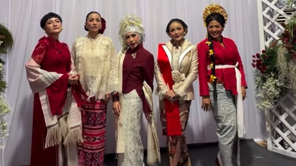 Duet Krisdayanti dan Melly Goeslaw Meriahkan Peringatan HUT ke-81 RI di Istana Merdeka