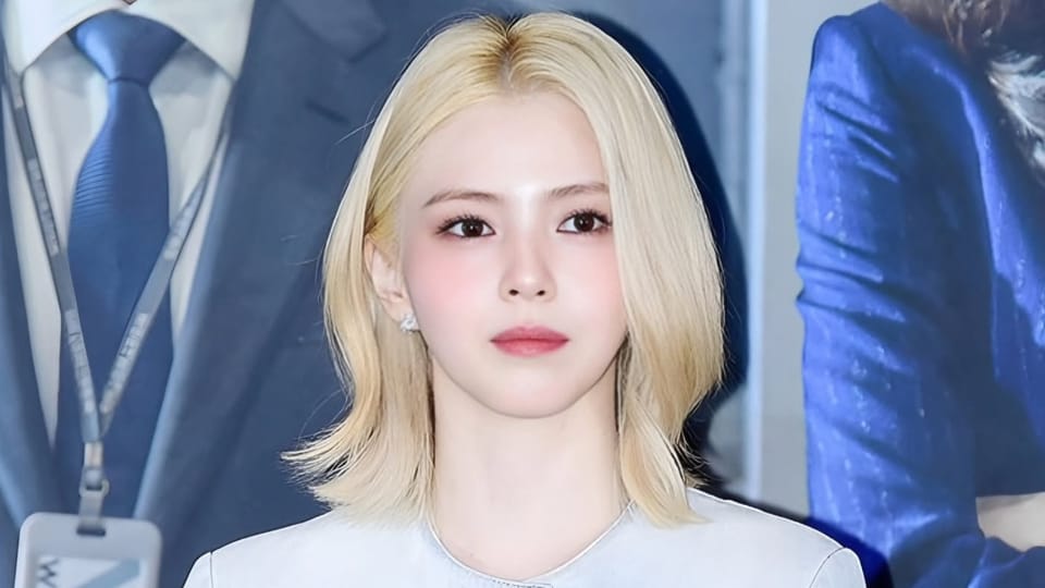 Han So Hee Tampil Berambut Pirang di Konferensi Pers Film 'INTERN'