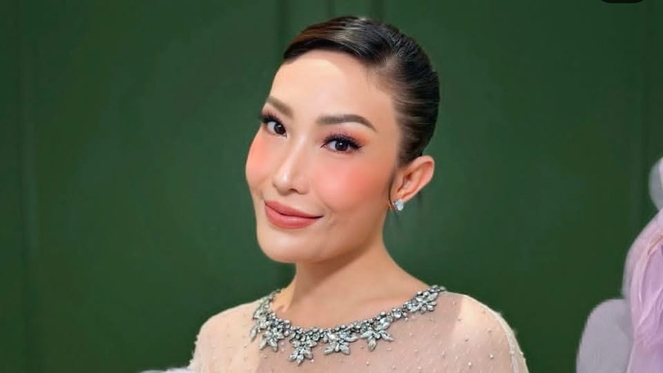 Imbas Erupsi Gunung Anak Krakatau, Perjalanan Pulang Ayu Dewi dari Bangkok Lewati Jalur Laut