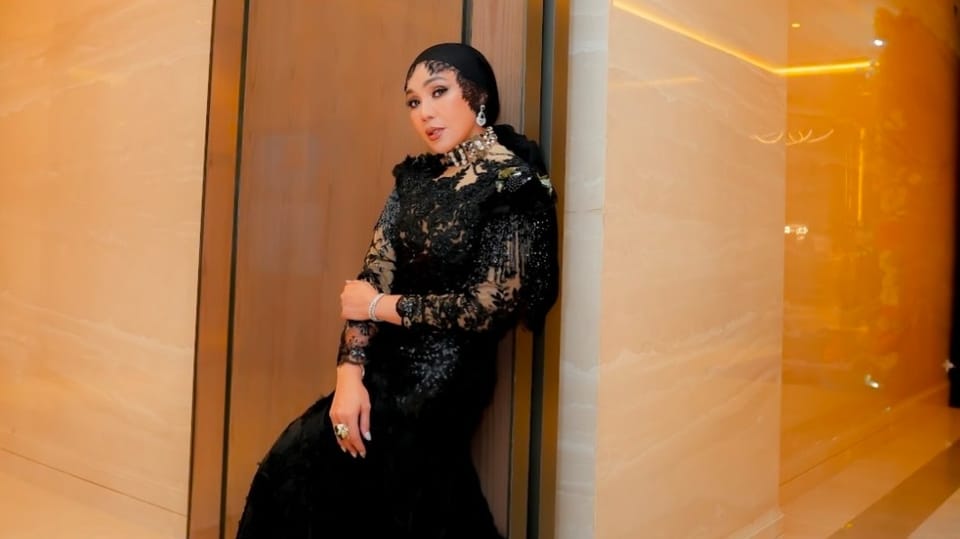 Dituduh Jadi Selingkuhan Andre Taulany, Dewi Gita Santai Lempar Candaan