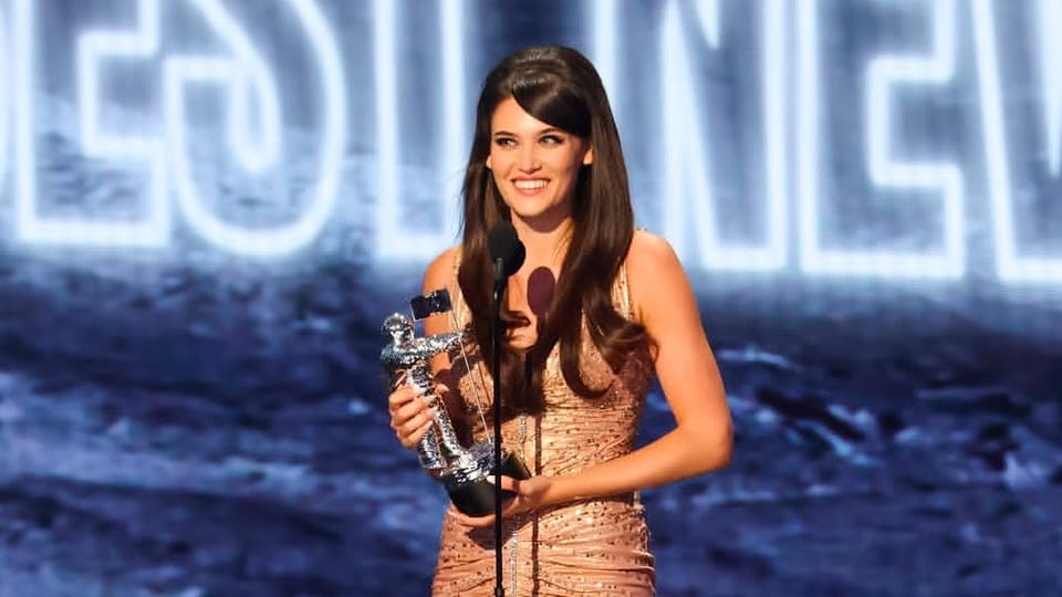Sienna Spiro Raih Penghargaan Best New Artist di MTV VMAs 2026