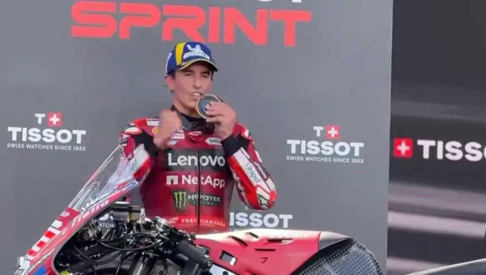 Marc Marquez Menang Dramatis, Puncaki Klasemen MotoGP 2026