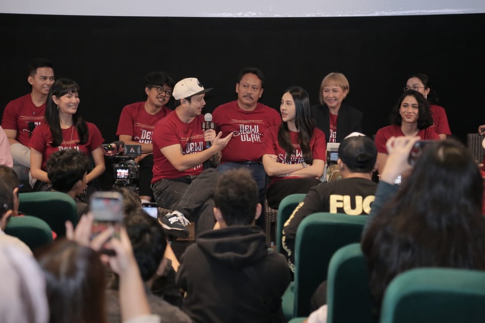 Derby Romero Perankan Dedi dalam Film Dewi Siluman Ular