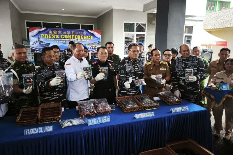 TNI AL Gagalkan Pengiriman Vape Diduga Narkoba Setara Rp34,9 Miliar