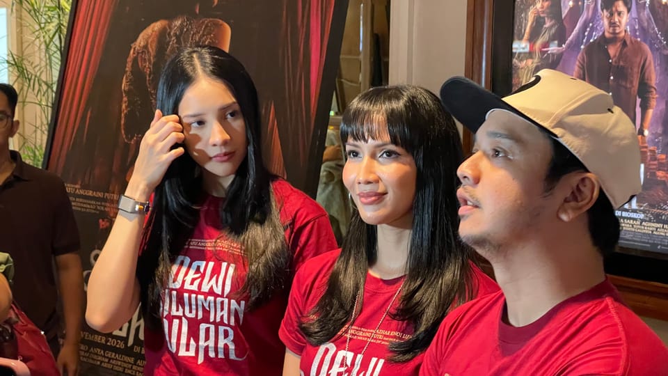 Cerita Unik Syuting 'Dewi Siluman Ular': Anya Geraldine Taklukkan Ular Pohon Bernama Albert